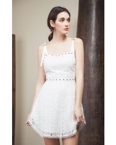 Beads Trimmed Sleeveless Lace Dress